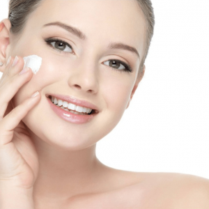 Kem dưỡng da Olaz Total Effects 7 in One ban đêm